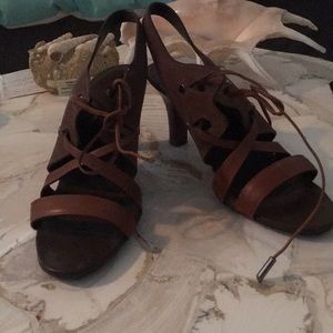 Gorgeous Italian Tods heels!